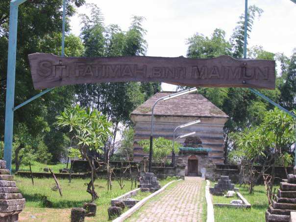 Makam Siti Fatimah binti Maimun